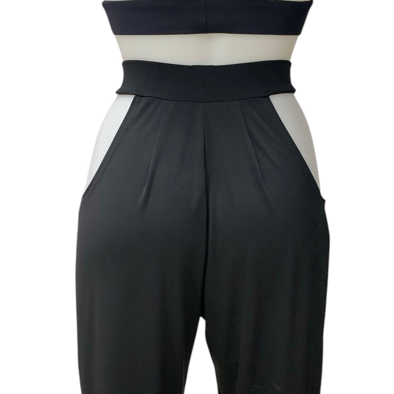 Pantaloni Sensual: Eleganza Cut-Out e Stile Seducente per la Danza